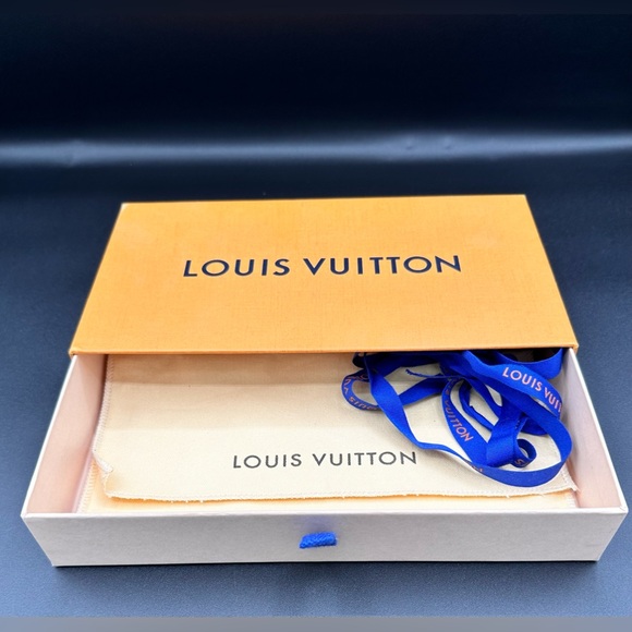 Vintage Louis Vuitton Gold Letter Empty Drawer Style Box, Dust Bag and Ribbon - Picture 4 of 12